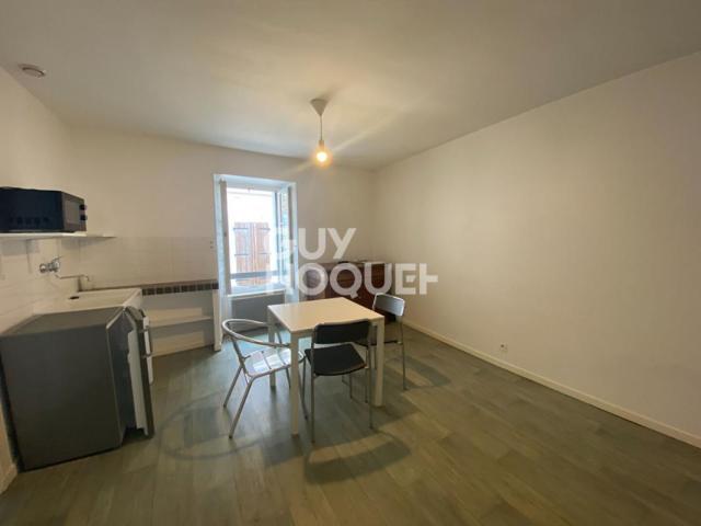 annonce location appartement f1 studio fontenay le comte 85200