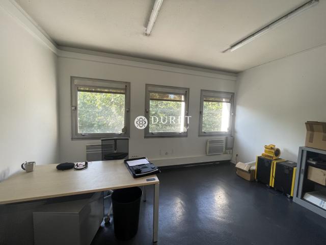 annonce location local commerce la roche sur yon 85000