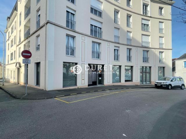 annonce location local commerce la roche sur yon 85000