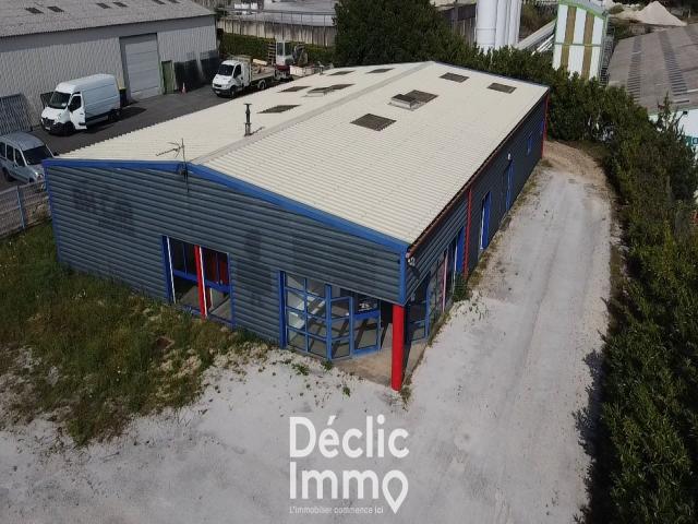 annonce location local commerce puymoyen 16400