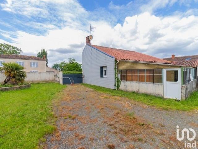 annonce vente maison st jean de beugne 85210