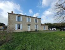 Immobilier maison St Jean De Beugne 85210 [1/35647843]