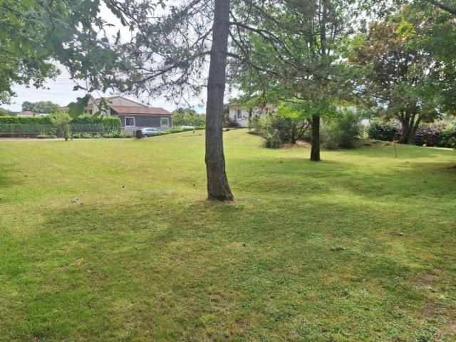 annonce vente terrain la roche sur yon 85000